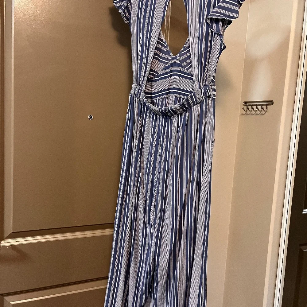 Jumpsuit Size Medium - Picture 3 of 3